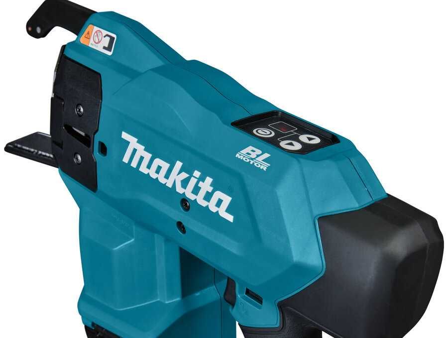 Акумулаторна машина за връзване на арматура Makita TR001GZ 40V XGT
