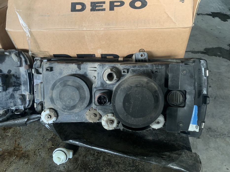 Продам фары на DAF 105 би лед