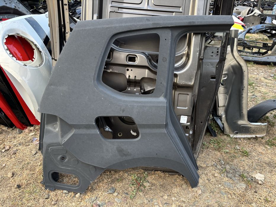 Панел Калник VW Touran