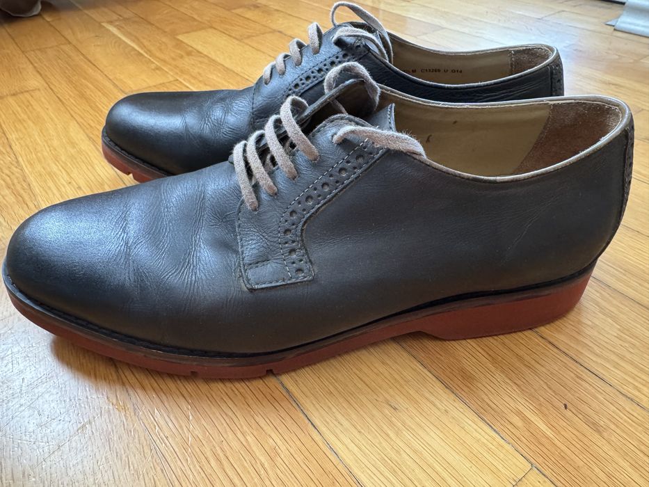 Мъжки обувки номер 44 и 43