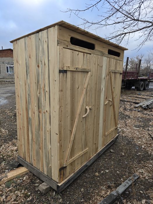 Продам  туалеты .