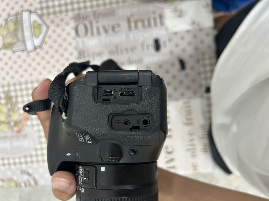 Продаю Canon EOS 600D