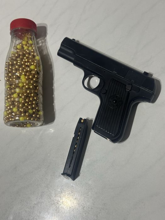 metal pistolet sotiladi
