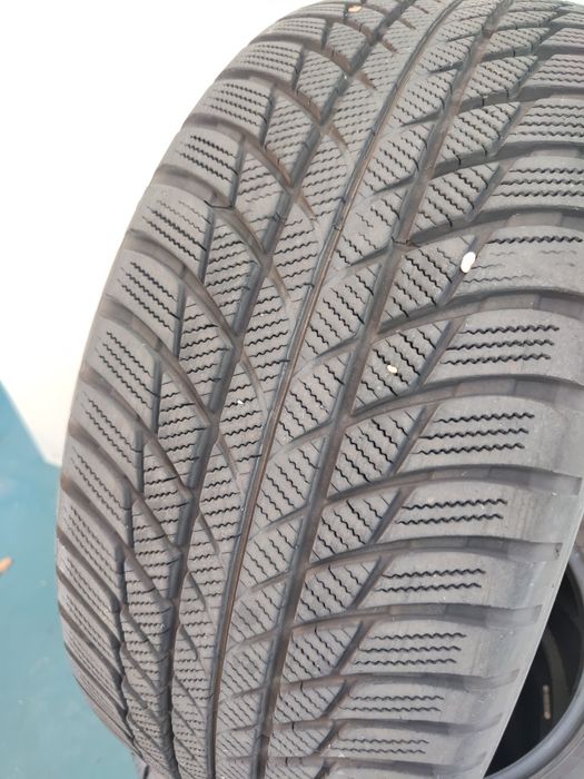 4 бр зимни 225/50/17 Bridgestone 22г