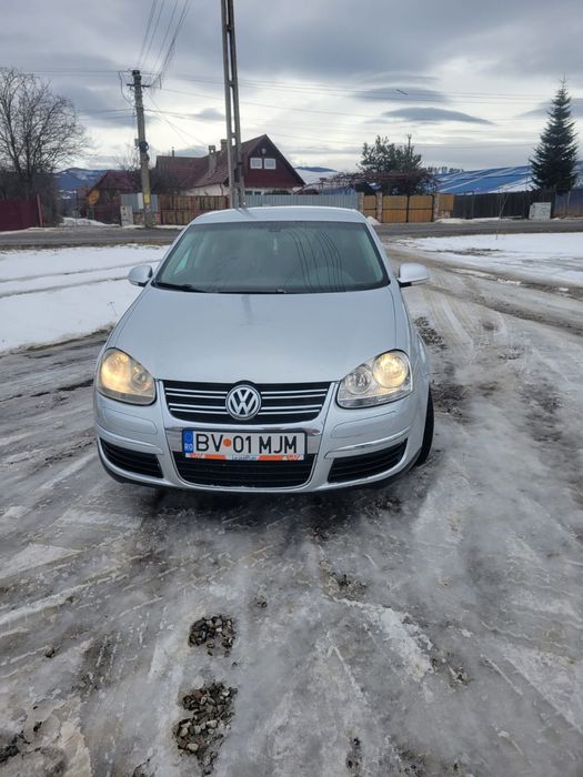 VW Jetta fabricație 2007,benzina 1.6 . Cu GPL Stare foarte bună de fun