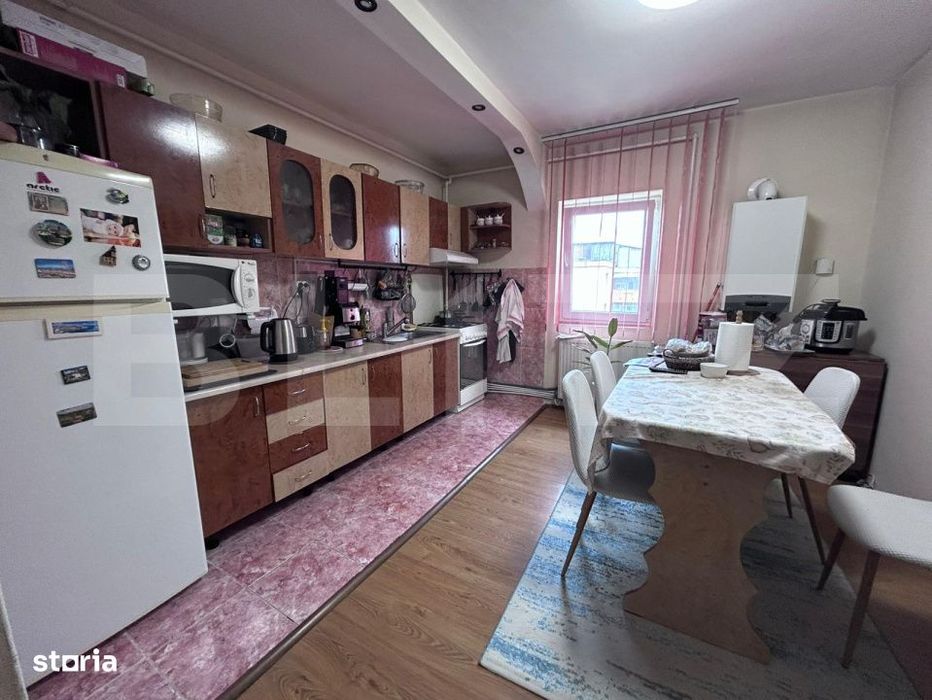 Apartament 2 camere, 54 mp, zona 9 Mai - Liceul Spiru — fotografia 1