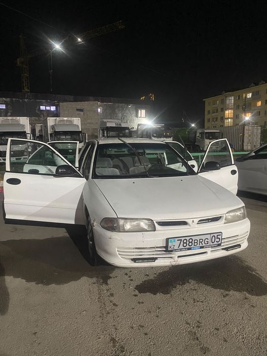 Mitsubishi Lanser