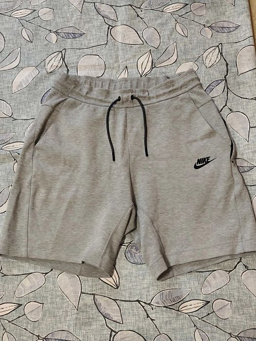 Къси гащи Nike tech fleece (мъжко XS)
