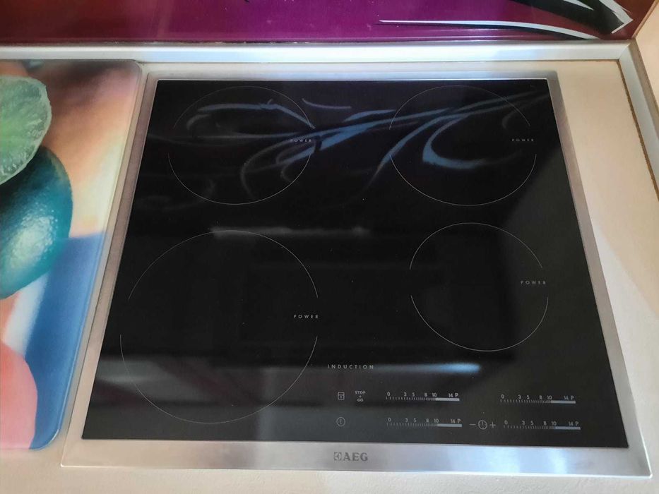 индукционен керамичен плот с 4 колона