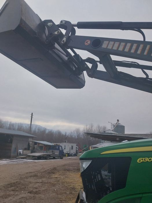 Продава се челен товарач