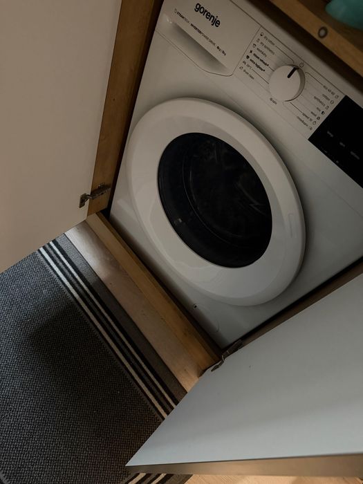 Proprietar – Închiriez garsonieră LUX, zona BIG, etaj 3/4, Centrală + AC