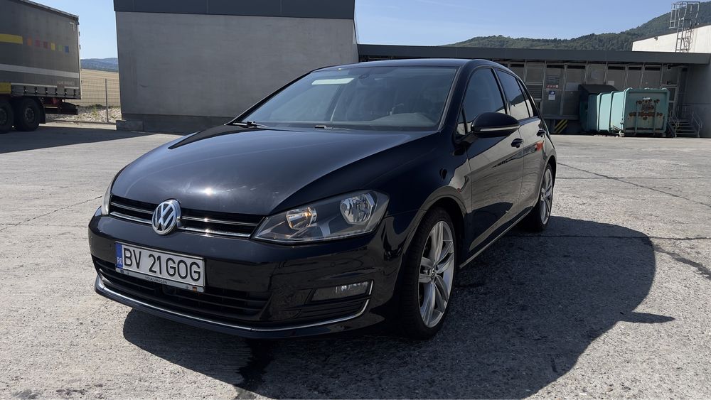 VOLKSWAGEN Golf 2013