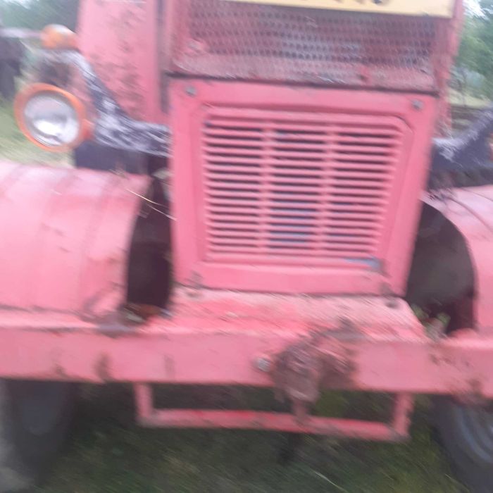 Vând tractor u650