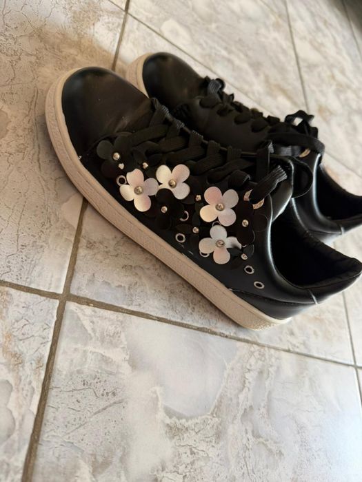 Продам обувь женскую