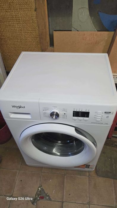 Продавам пералня Whirlpool