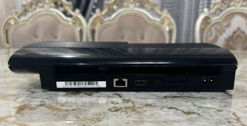 продается игровая приставка ps3 super slim