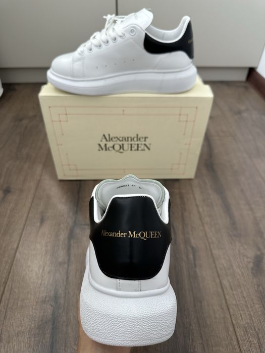 Adidasi ALEXANDER MCQUEEN lProdus NOU Premium Adidasi Baieti | Fete | Unisex | Adidasi NOI Model NOU 2026 | Calitate Premium Alexander Mcqueen Alb