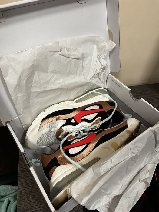 Nike Air Max React 270