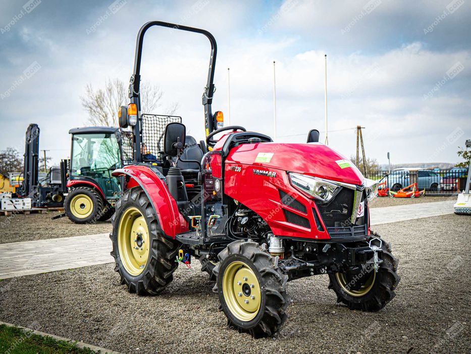 Yanmar Japonez Tractor de 35 CP / Yanmar YT235-R (demo)