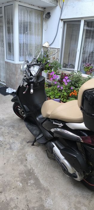 Пиаджо Бевърли 500i