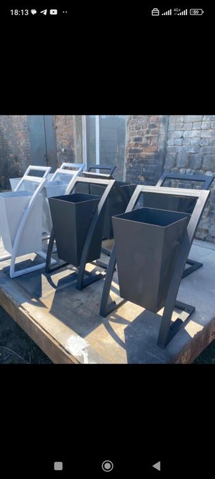 Мусорные урны уличные