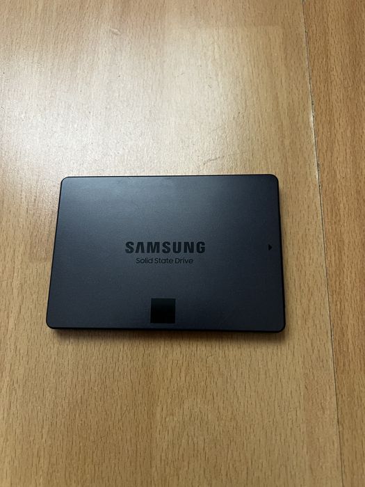 SSD Samsung 860 QVO 2TB SATA III – Stare Excelentă