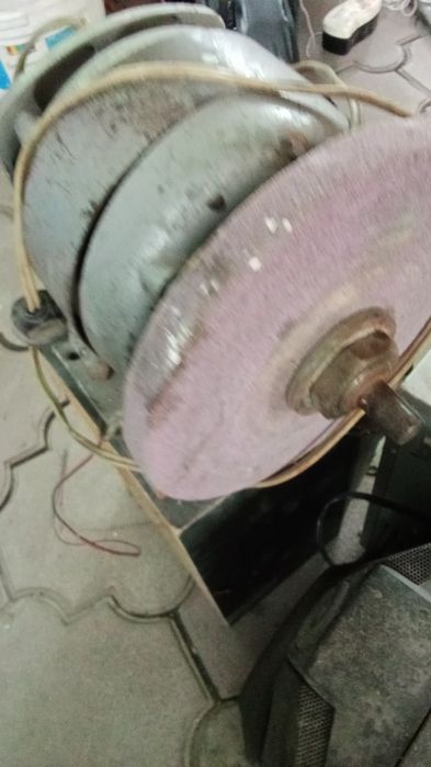 Продам наждак.точильный станок.