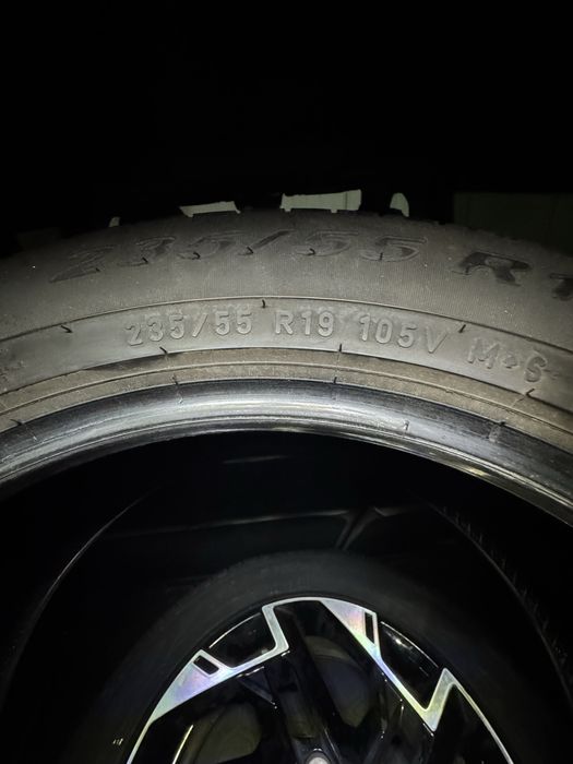 Резина Pirelli есть боковой порез