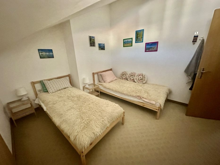 Тристаен апартамент с два балкона в комплекс в район Разлог и Банско