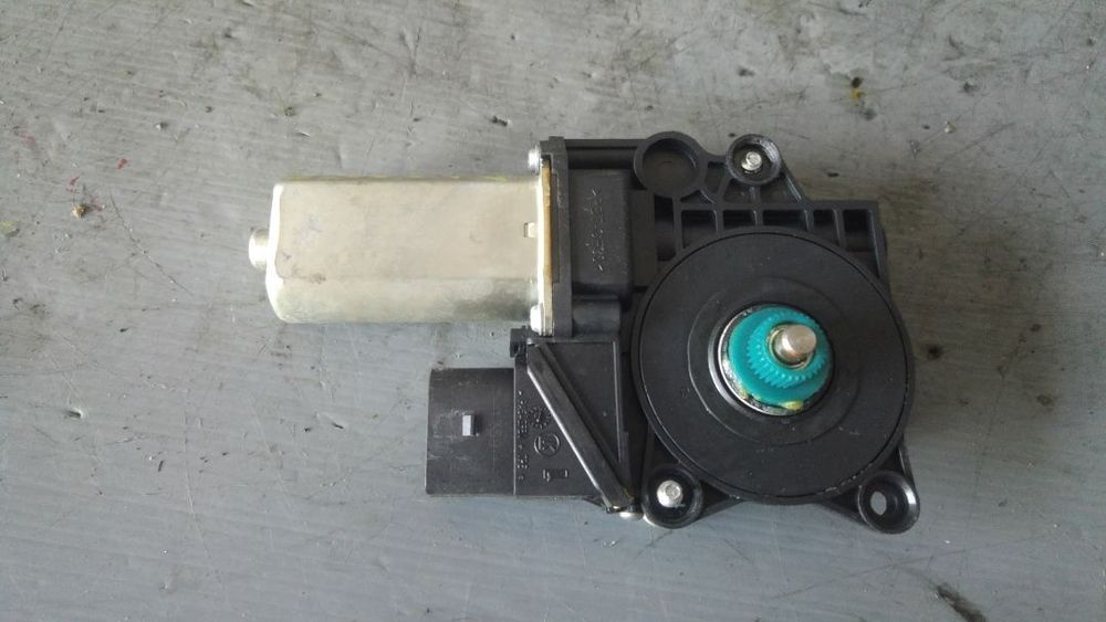 motoras macara usa dreapta spate bmw e90 71001603