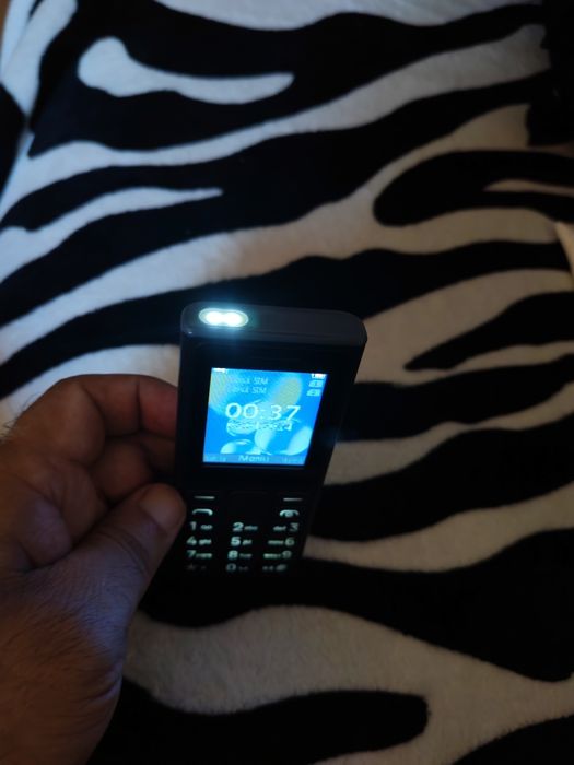 Telefon Nokia 105 cu Două Simuri