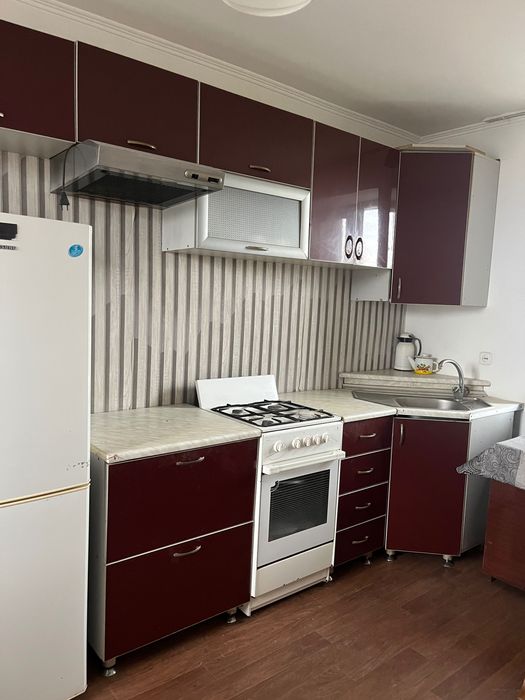 Продам кухню и шкаф