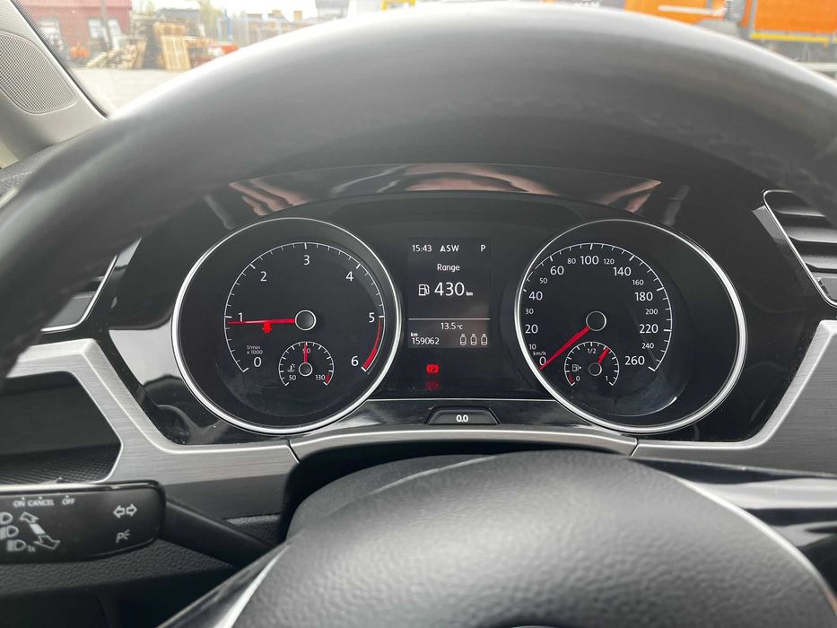 Volkswagen Touran 2.0TDI DSG7