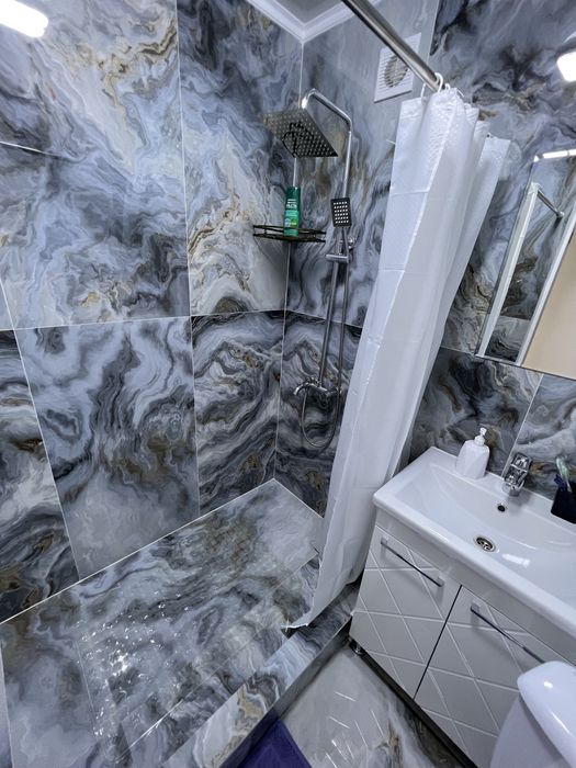 Идеально чистая. Фото реальные.