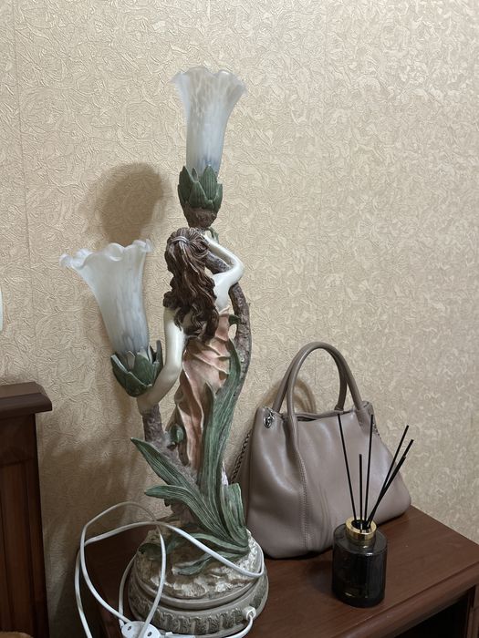 Продается светильник