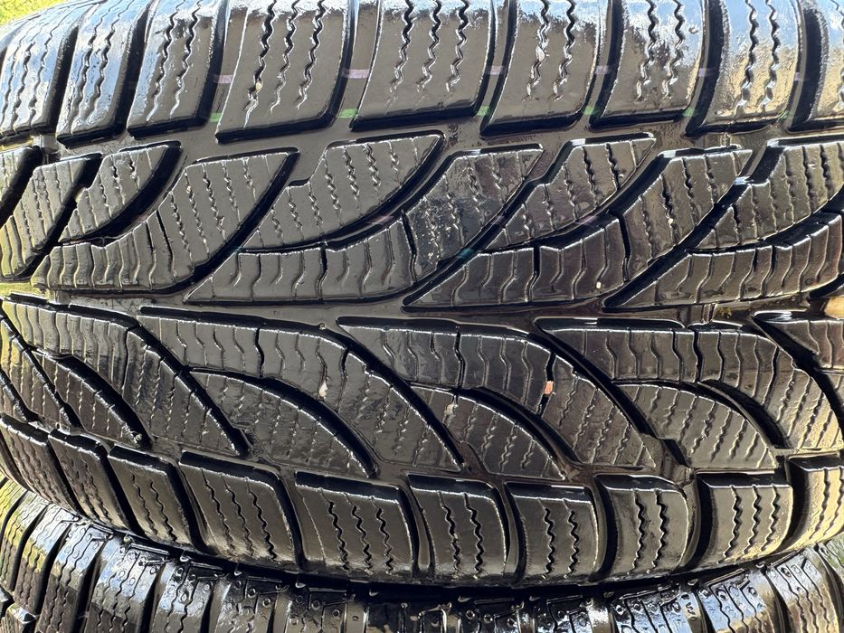 Cauciucuri iarna 205/60 R 16
