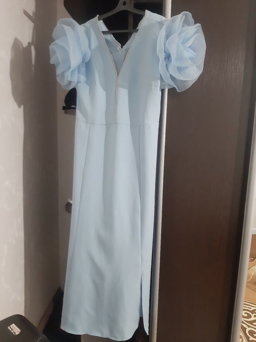 Вечерние платье. 44 размер