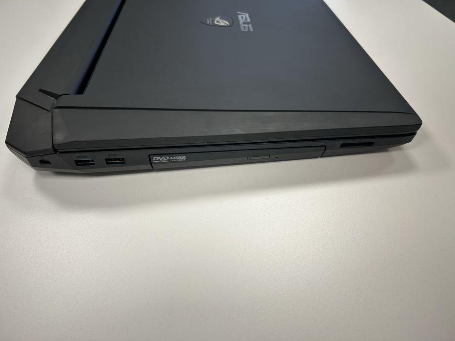 Гейминг лаптоп ASUS RoG