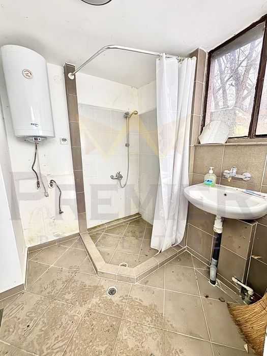 Къща в София, област-с.Томпсън площ 74 цена 50900