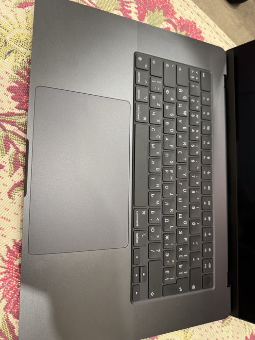 Продам macbook pro 16 m3