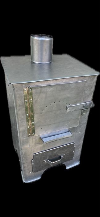 Sobă pe lemne stil șemineu