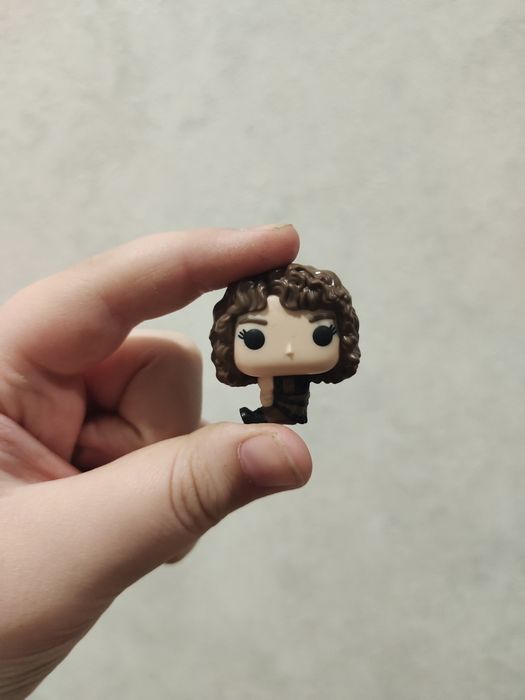 Продаю фигурки ненси из очень страные дела