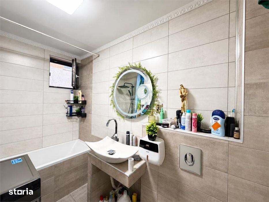 Apartament 3 camere parcare privata zona Selimbar