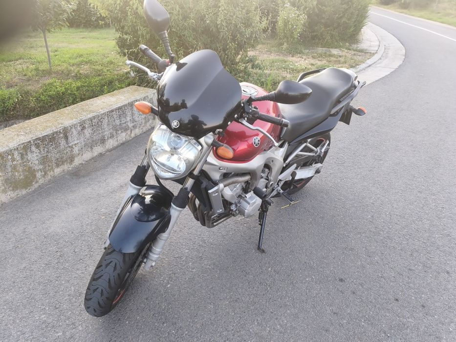 Motocicleta Yamaha FZ6 2004