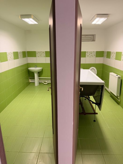 SPAȚIU 171 MP DE ÎNCHIRIAT – CODLEA, Str 9 mai nr 2 ,2300 euro pe luna