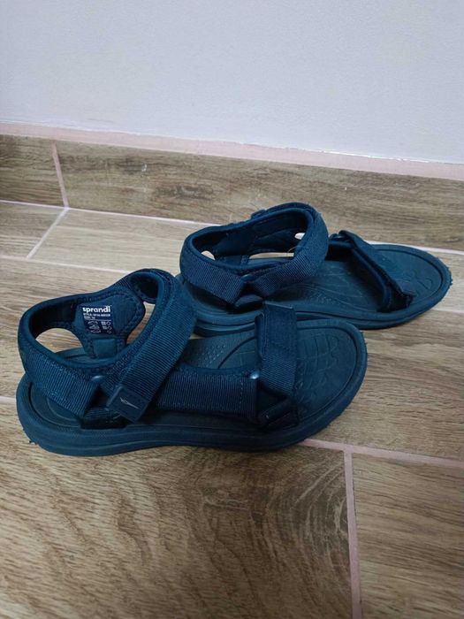 Детски сандали SPRANDI