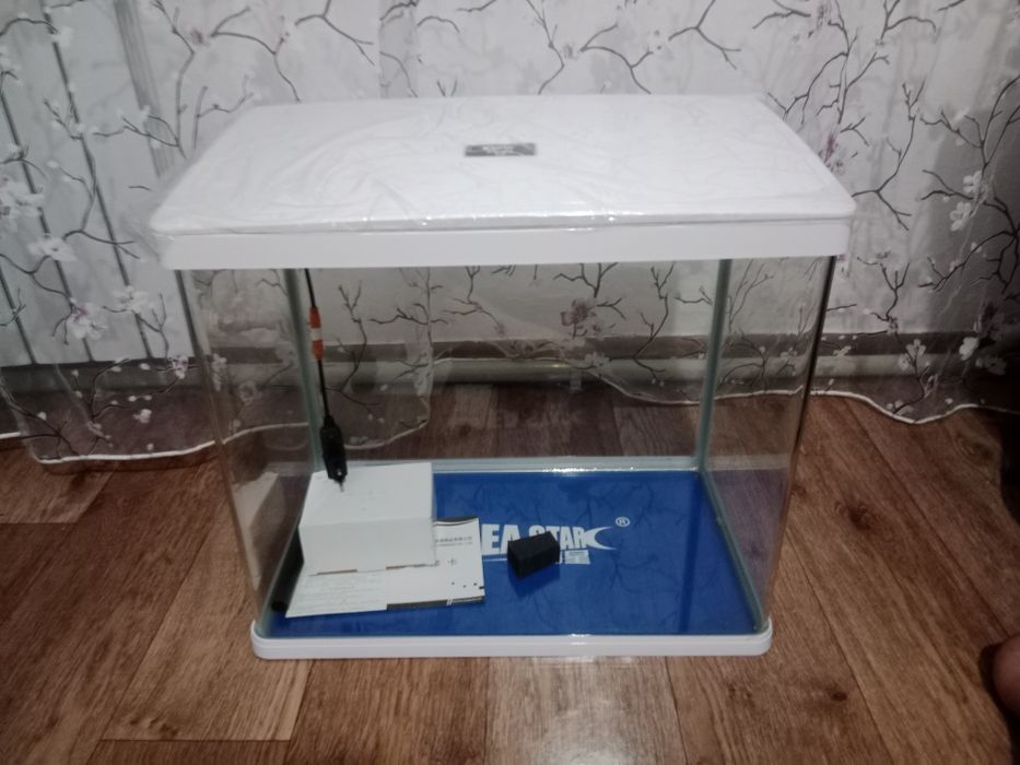 Новый в упаковке заводской аквариум 60л.