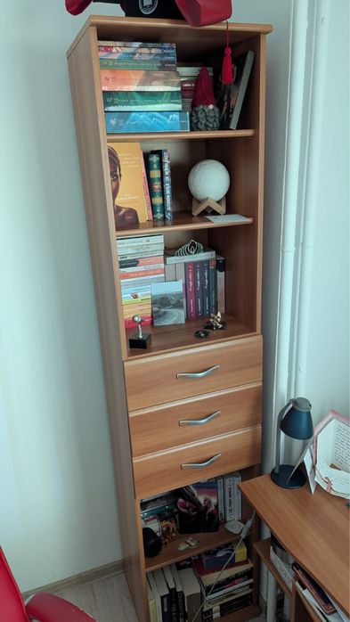 Masa de birou + raft + canapea extensibila