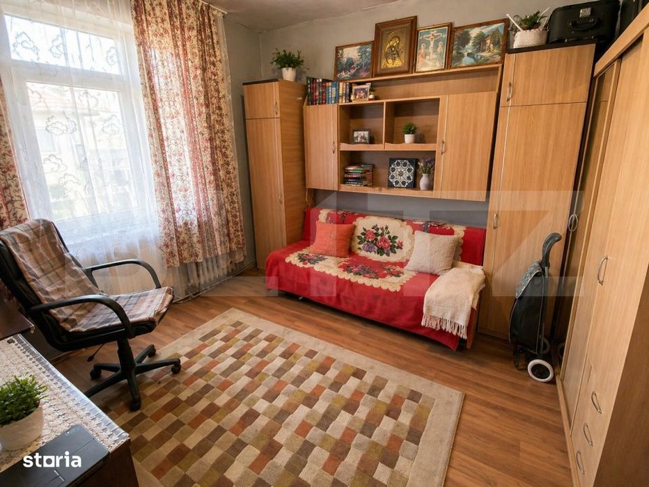 Apartament 4 camere, decomandat, etaj intermediar, Baciu — fotografia 3