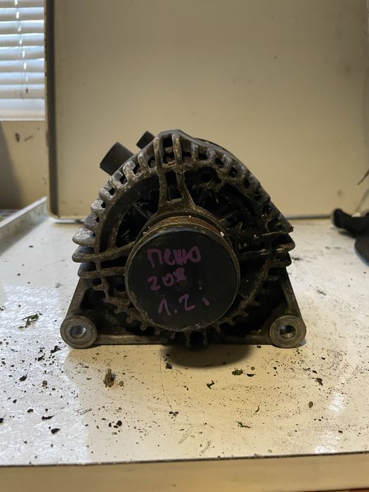 Динамо за пежо 208 1.2 i